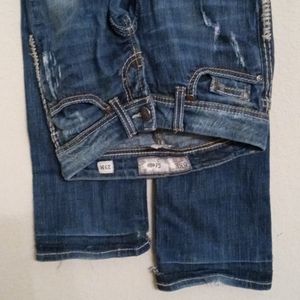 Women BKE blue jeans